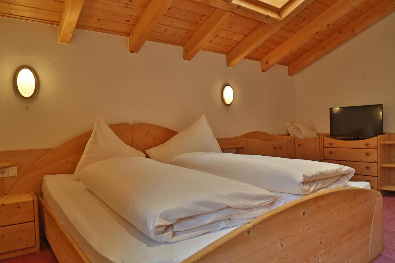 Alp Larain B&B Ισγκλ Εξωτερικό φωτογραφία