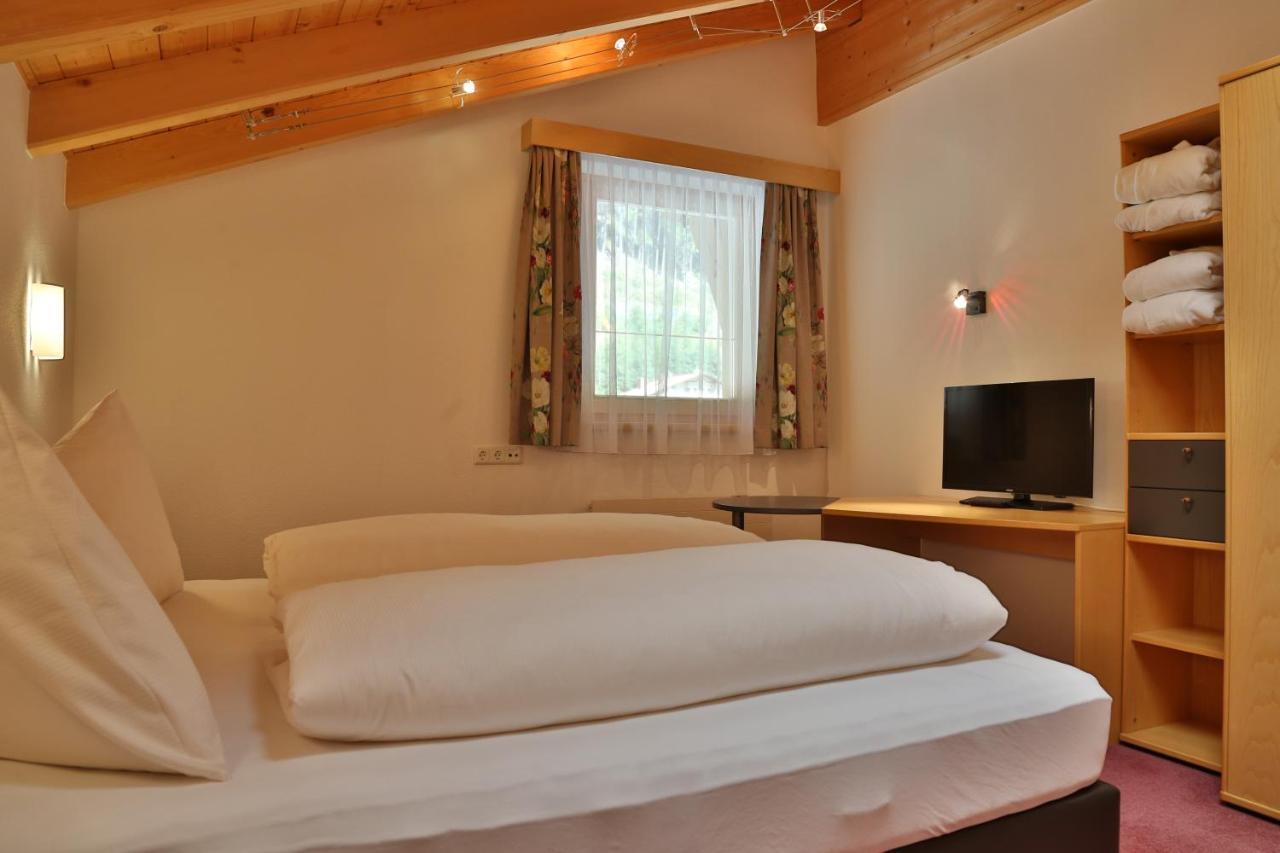 Alp Larain B&B Ισγκλ Εξωτερικό φωτογραφία